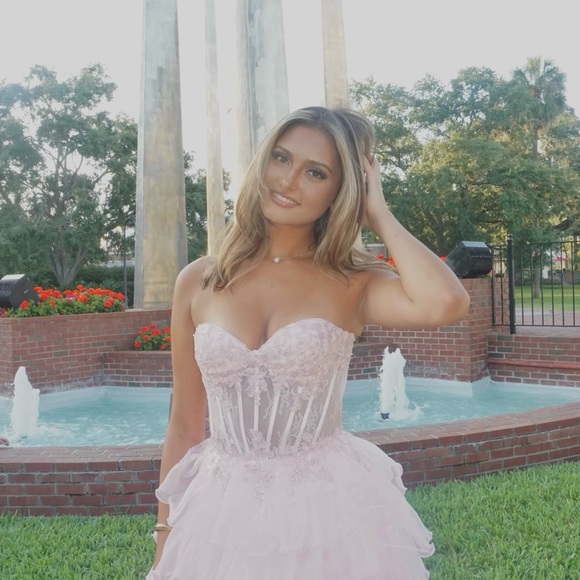 Elegant Pink Strapless Dress - Picture 1 of 6